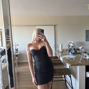 Elegant Black Strapless Dress